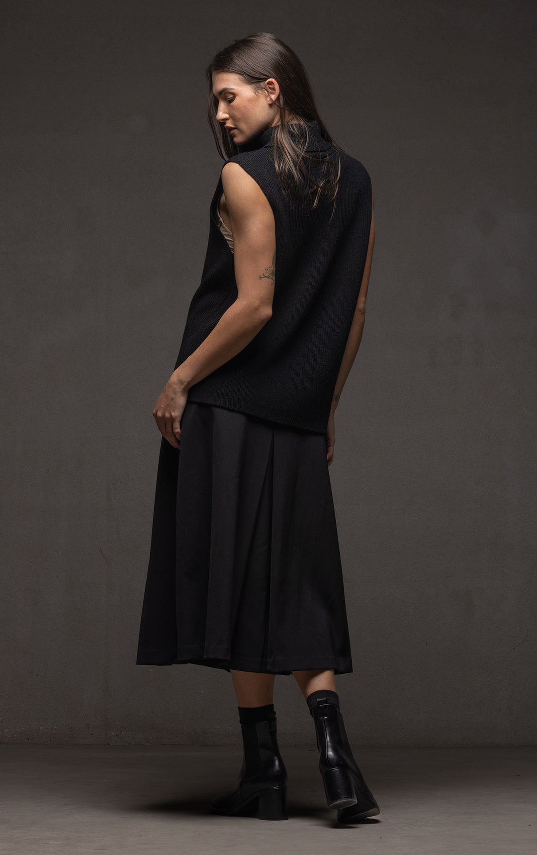 7GG MERINO RIB KNIT VEST - CLEARANCE