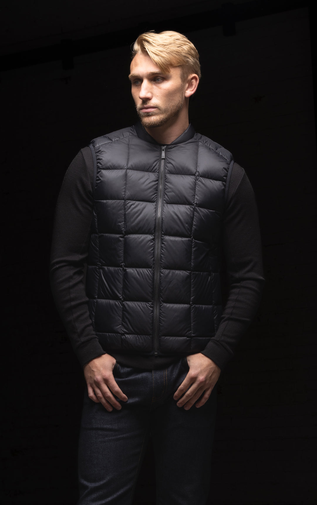 ESSENTIAL LIGHTWEIGHT DOWN VEST