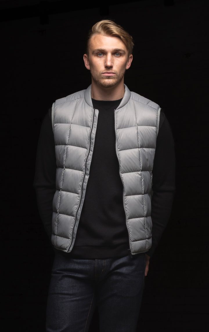 ESSENTIAL LIGHTWEIGHT DOWN VEST