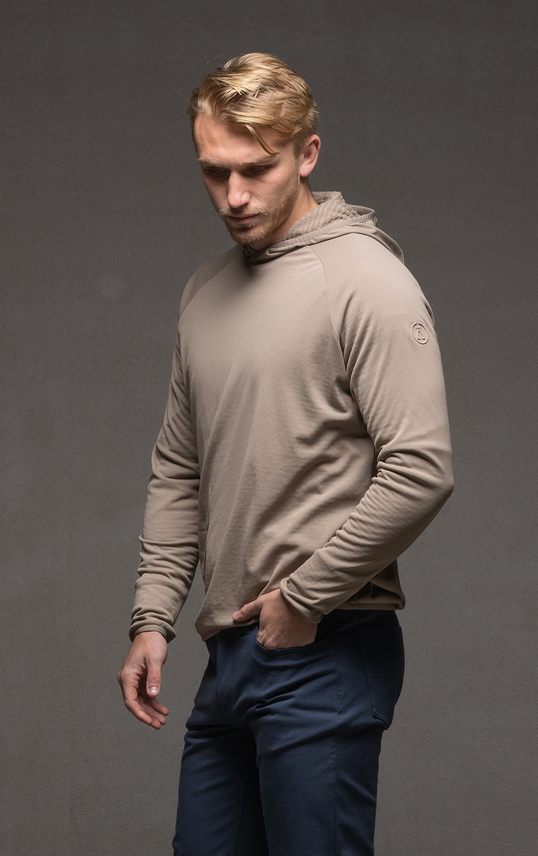 PERFORMANCE LIGHTWEIGHT HOODY - CLEARANCE