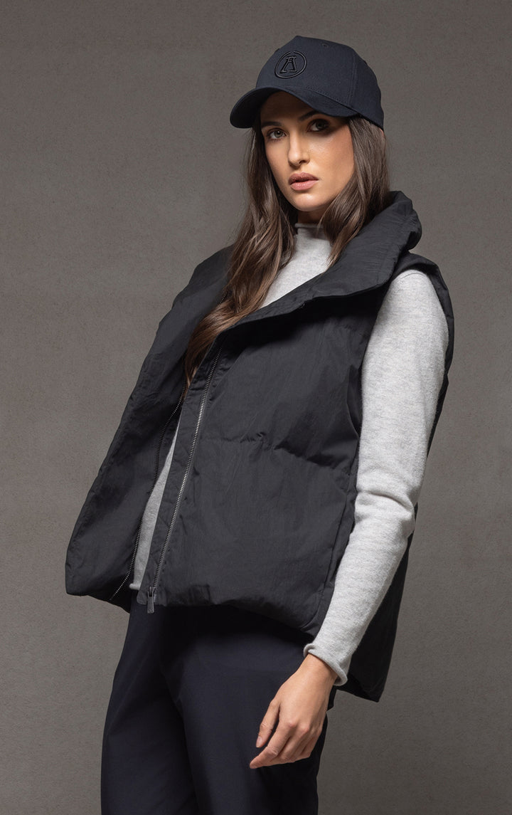 HIGH COLLAR DOWN VEST