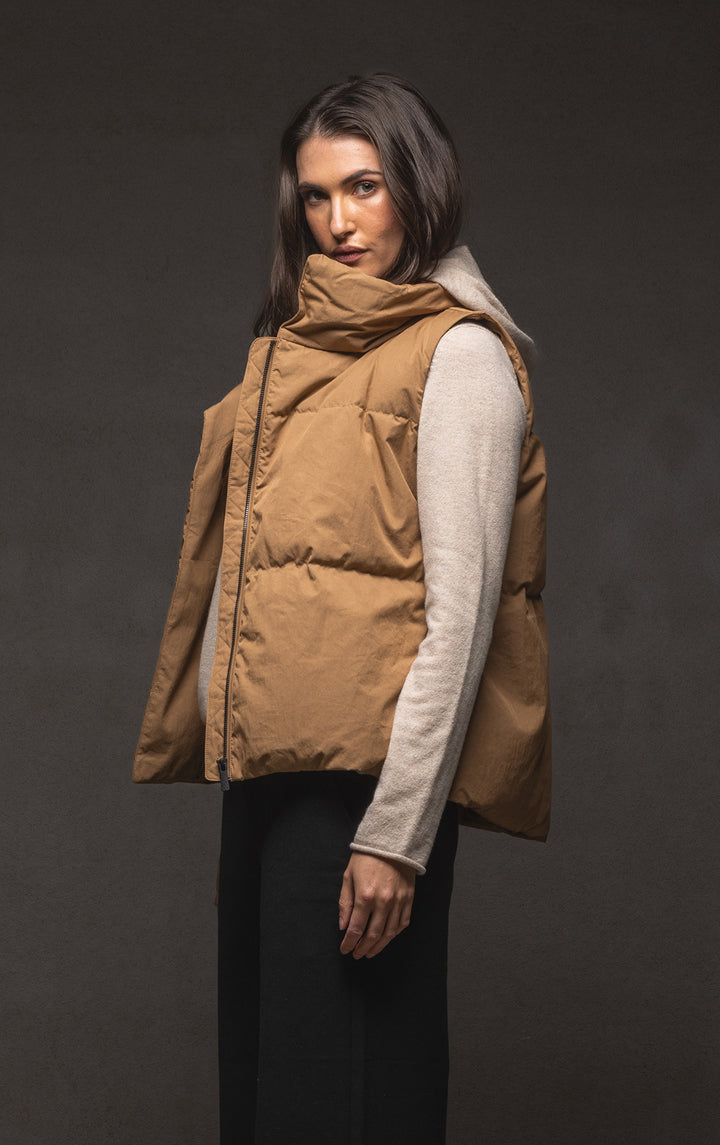 HIGH COLLAR DOWN VEST