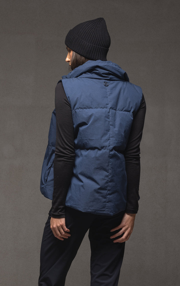 HIGH COLLAR DOWN VEST