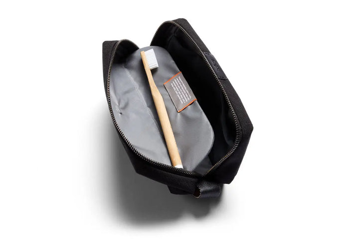 BELLROY - TOILETRY KIT Outside suppliers