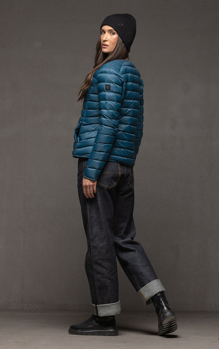 ESSENTIAL LIGHTWEIGHT DOWN JACKET