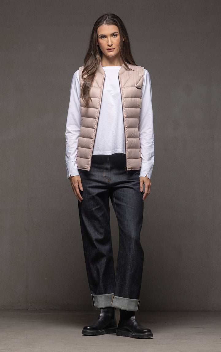ESSENTIAL LIGHTWEIGHT DOWN VEST