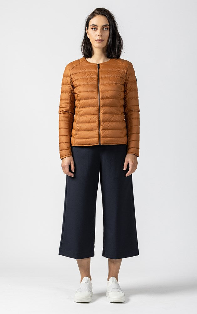 ESSENTIAL LIGHTWEIGHT DOWN JACKET