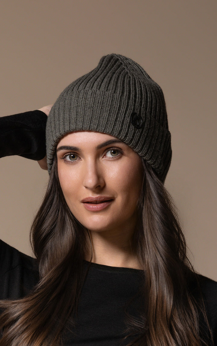 RIB KNIT BEANIE
