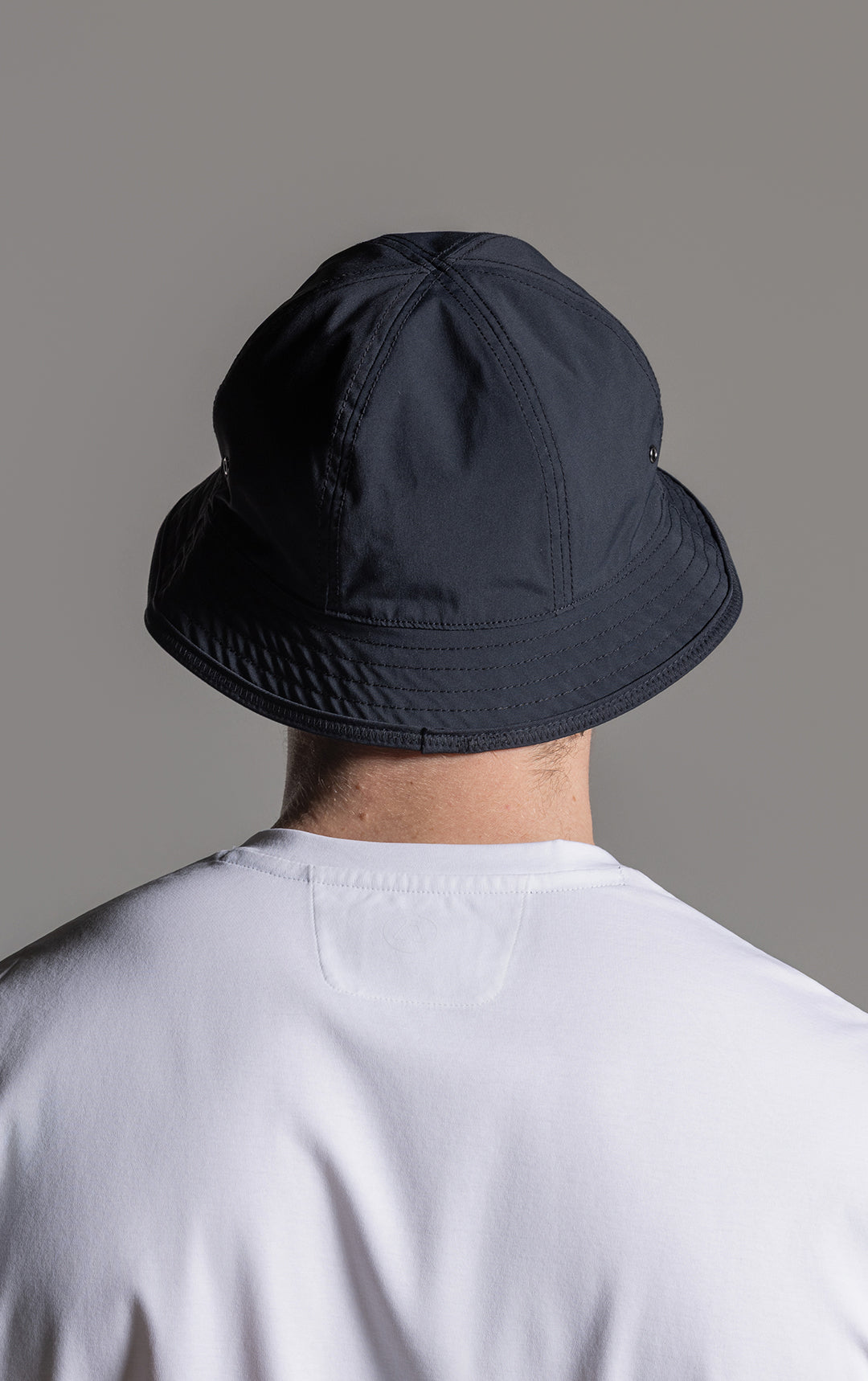 REVERSIBLE BUCKET HAT
