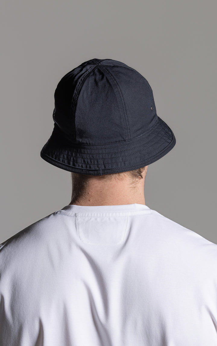 REVERSIBLE BUCKET HAT