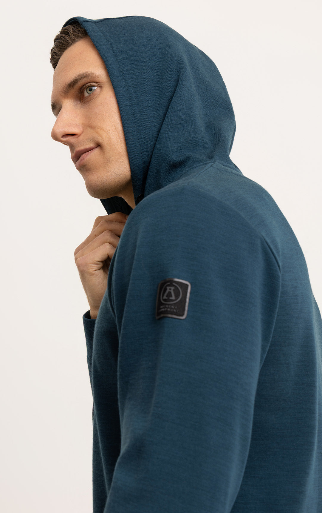320GSM MERINO HOODED PULLOVER