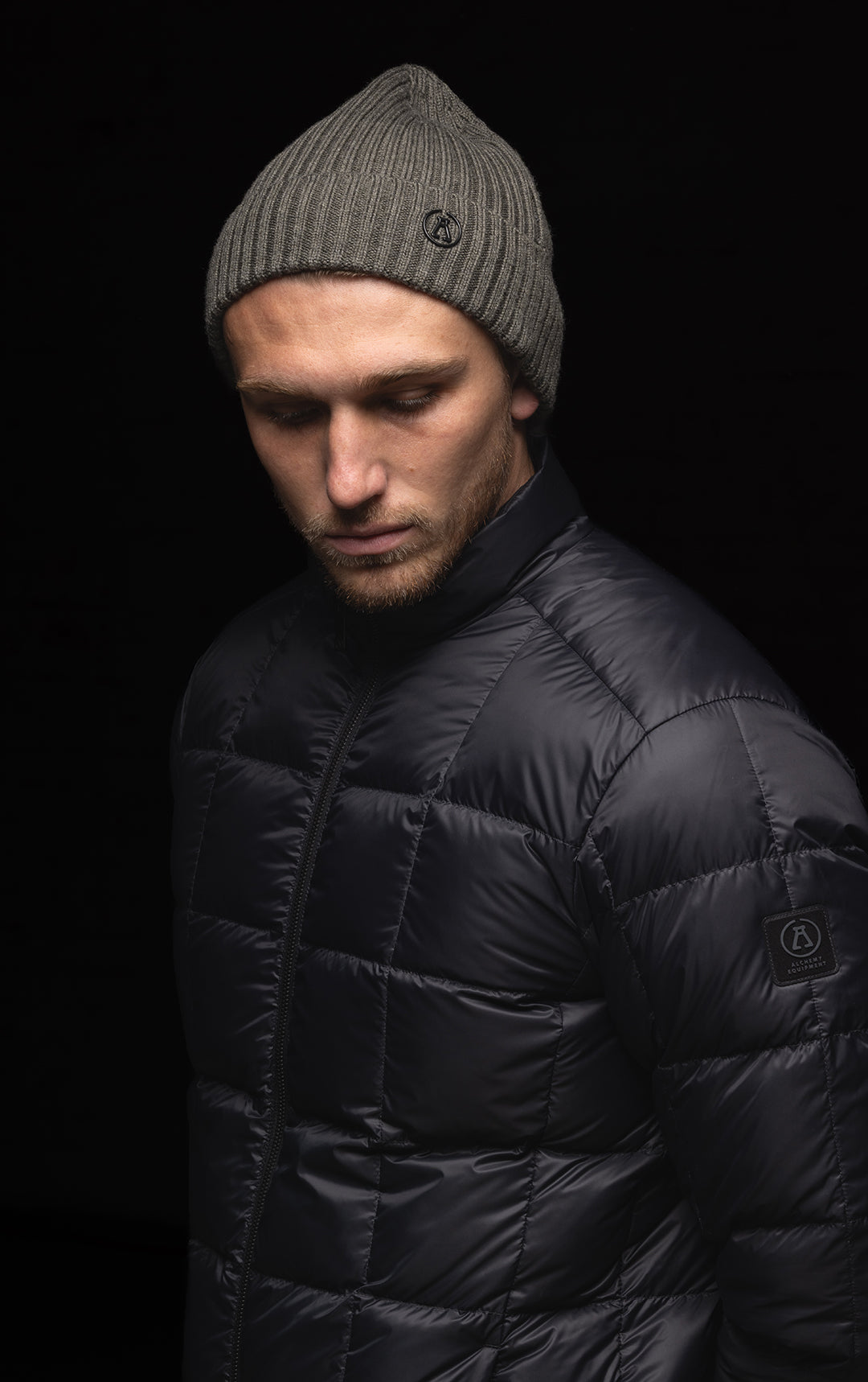 ESSENTIAL LIGHTWEIGHT DOWN JACKET