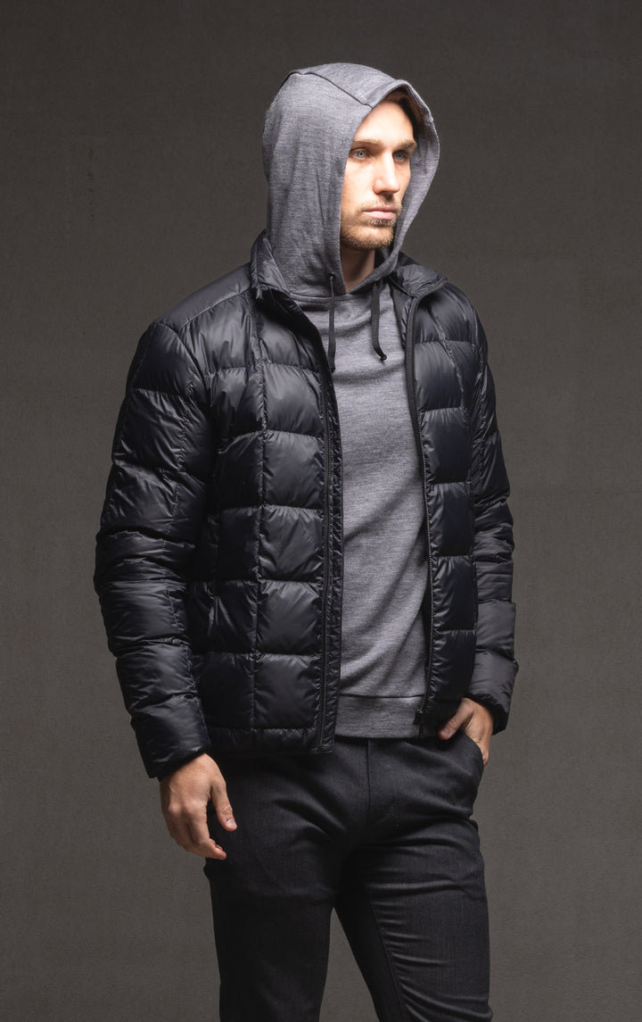 ESSENTIAL LIGHTWEIGHT DOWN JACKET