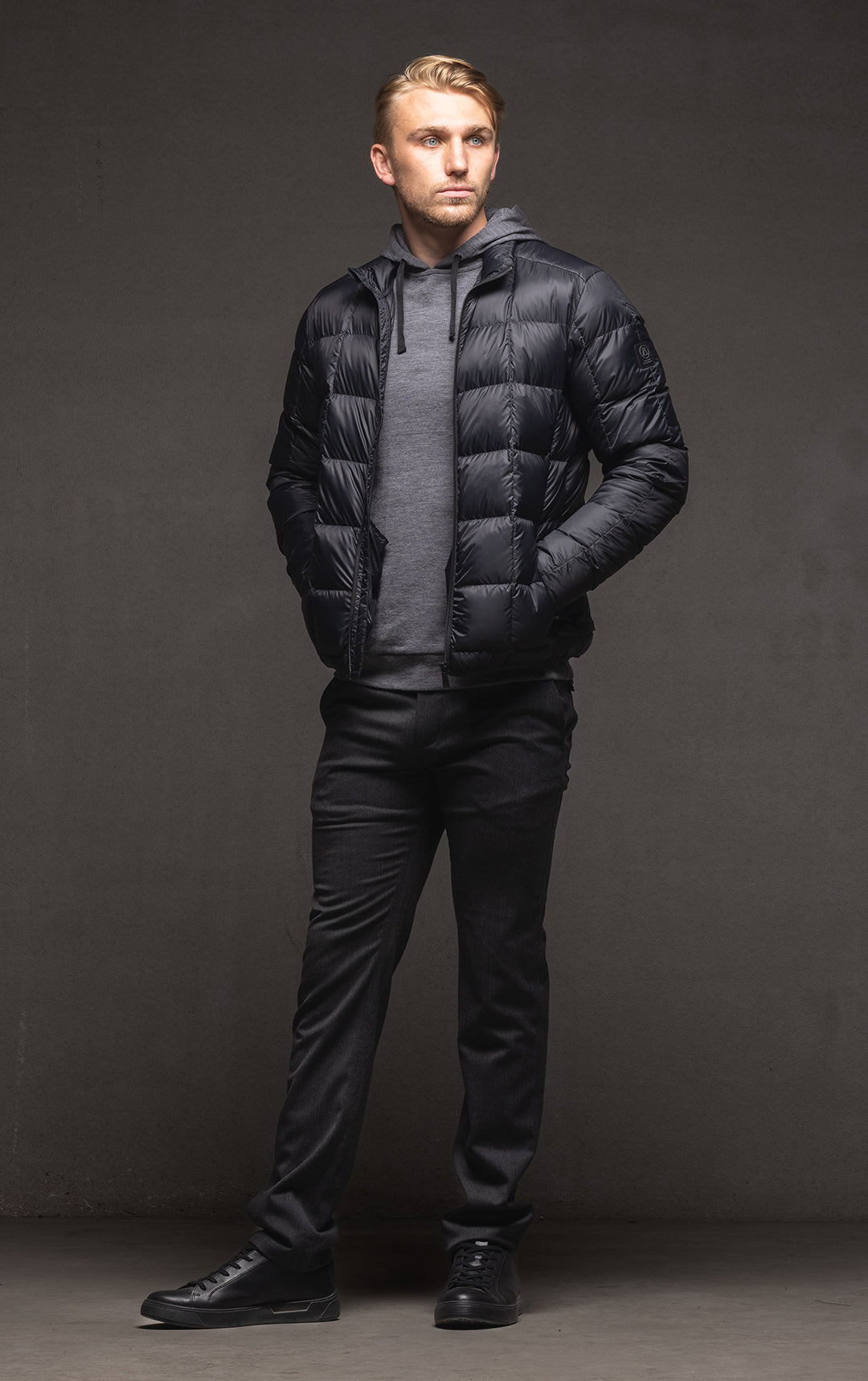 ESSENTIAL LIGHTWEIGHT DOWN JACKET