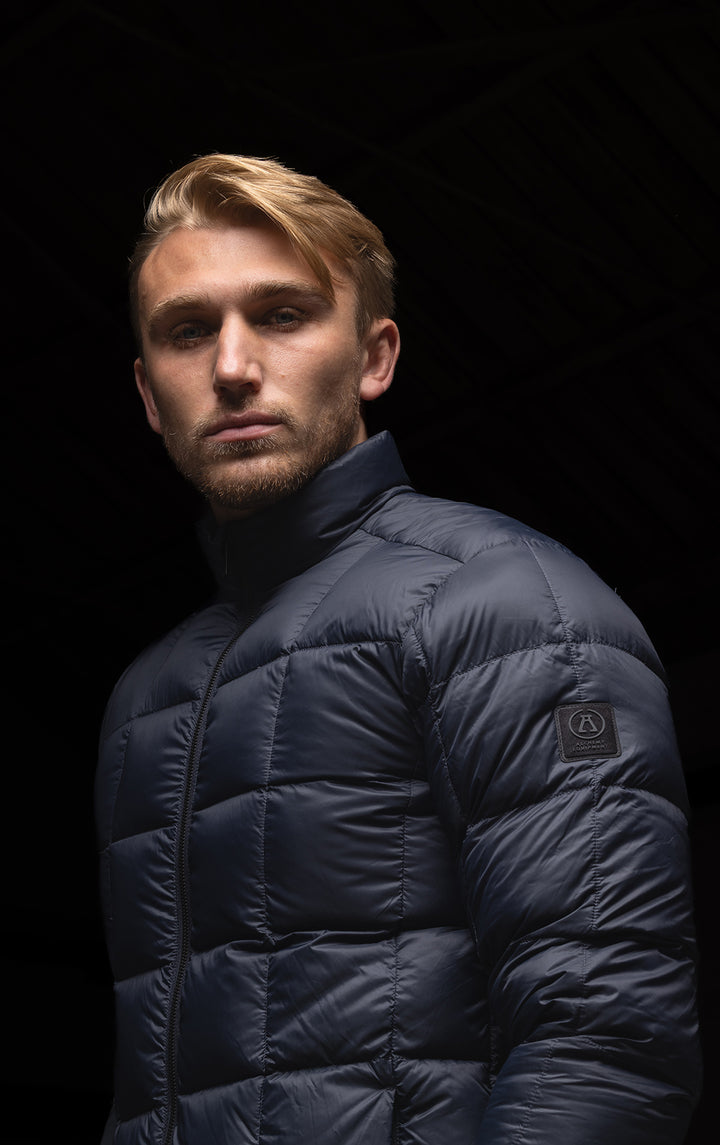 ESSENTIAL LIGHTWEIGHT DOWN JACKET