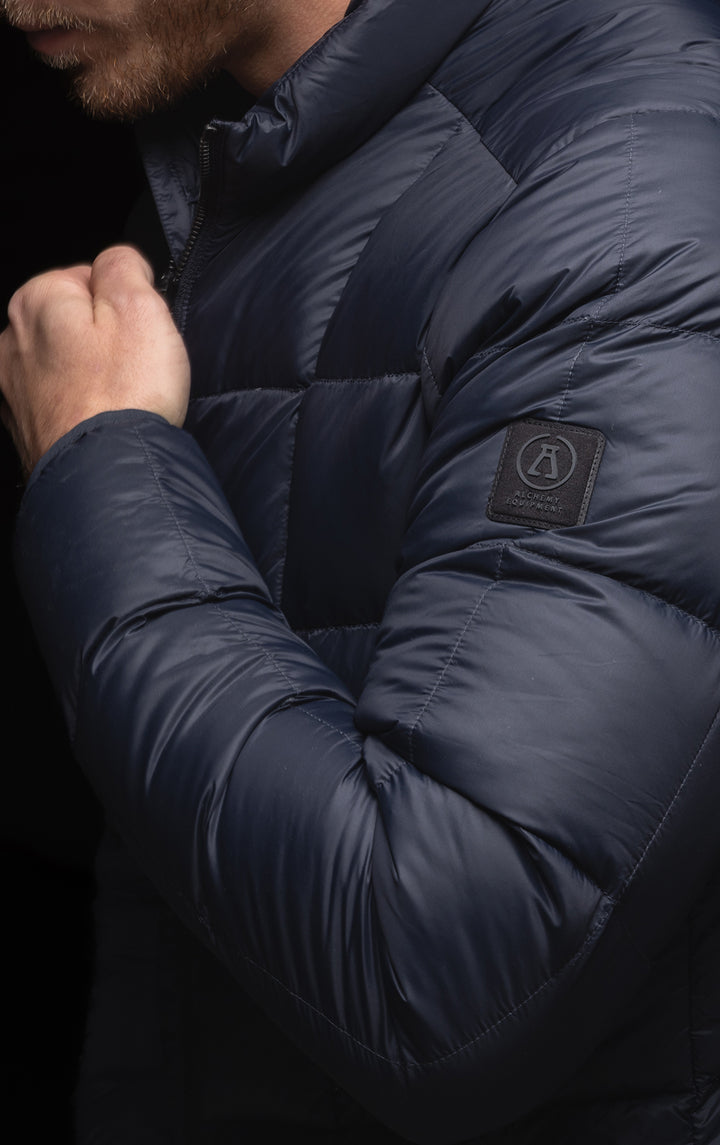 ESSENTIAL LIGHTWEIGHT DOWN JACKET