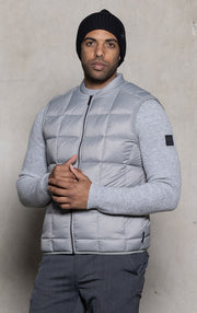 ESSENTIAL LIGHTWEIGHT DOWN VEST