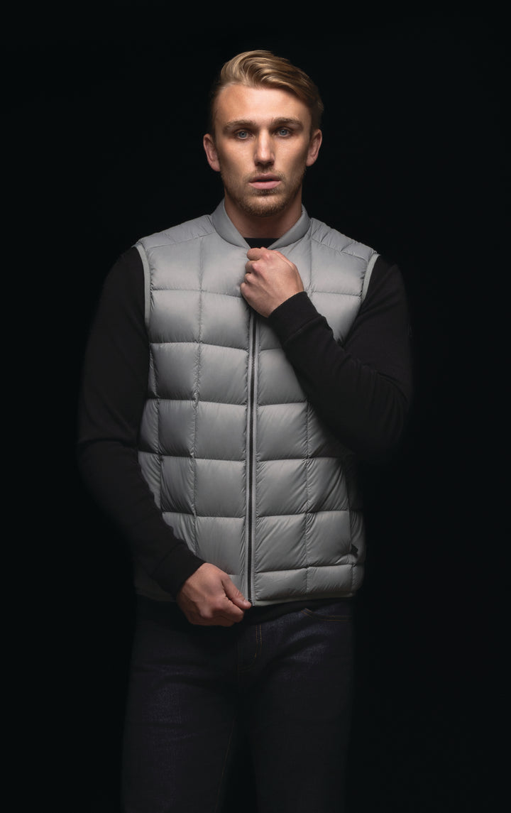 ESSENTIAL LIGHTWEIGHT DOWN VEST
