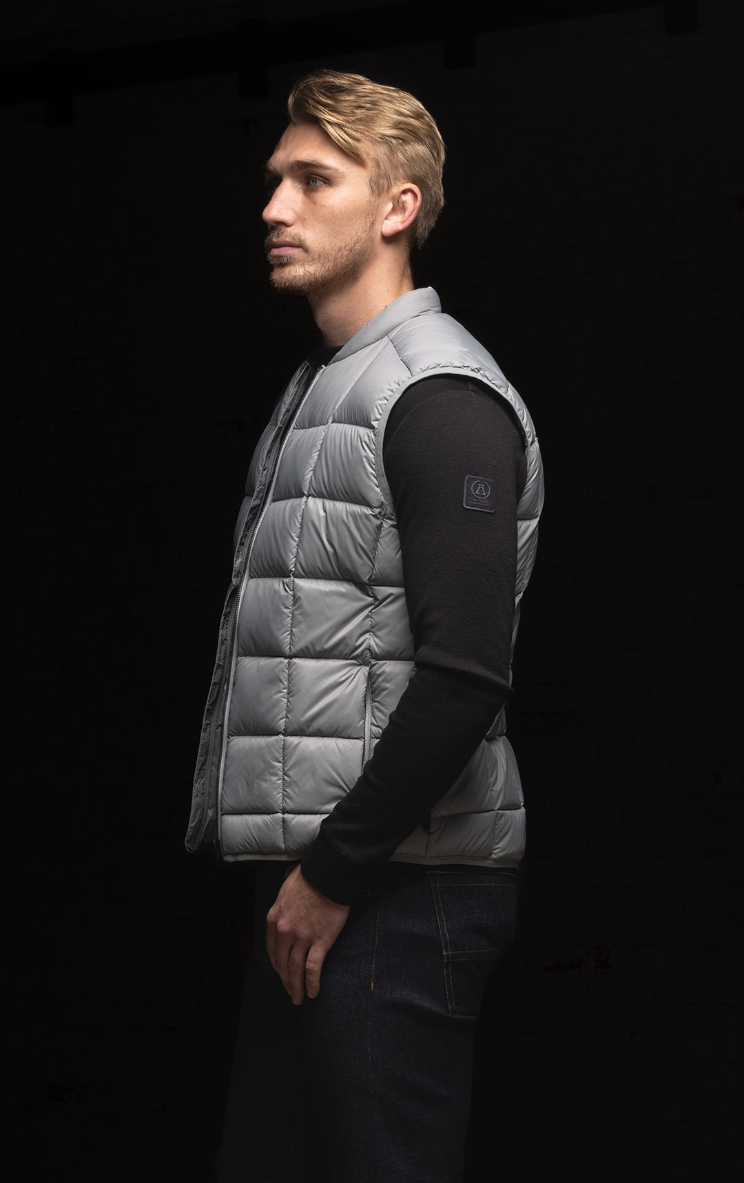 ESSENTIAL LIGHTWEIGHT DOWN VEST