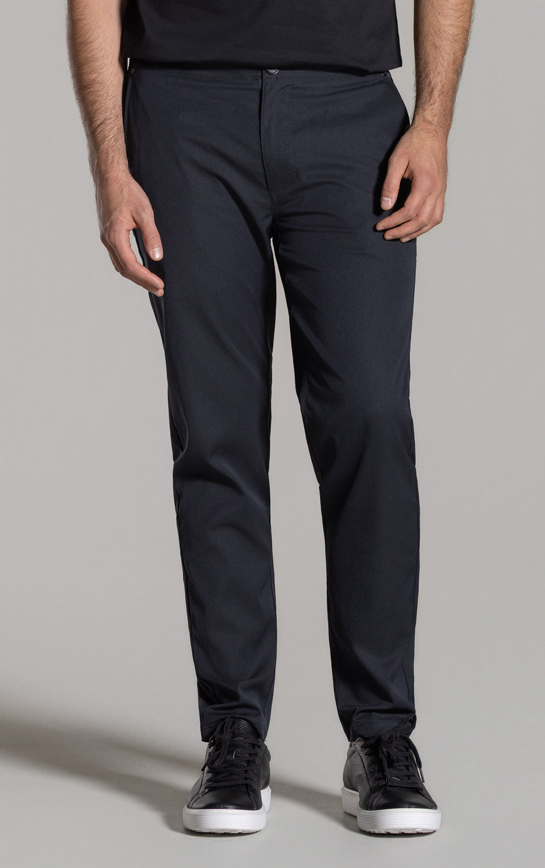 PERFORMANCE TWILL JOGGER