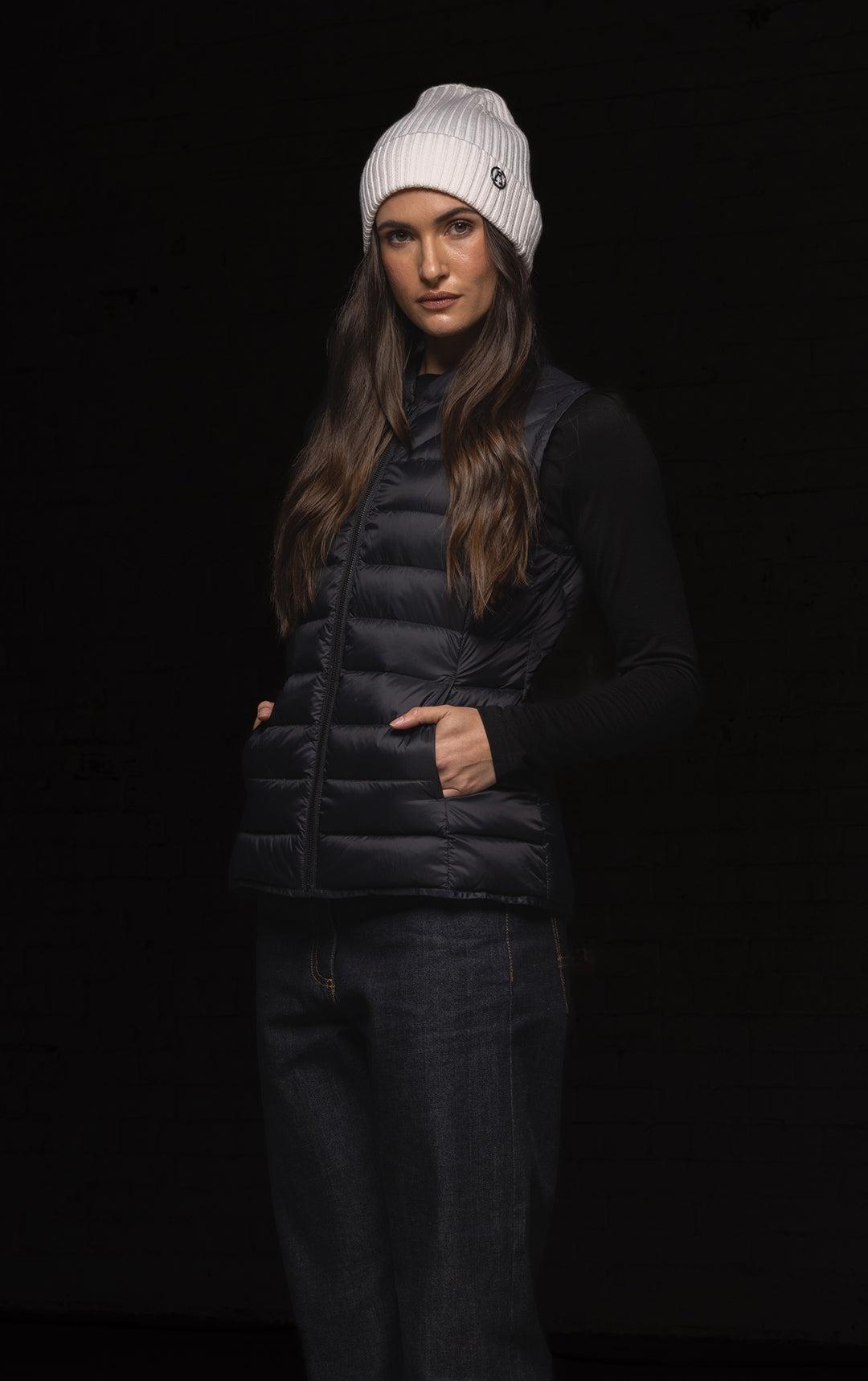 ESSENTIAL LIGHTWEIGHT DOWN VEST