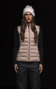 ESSENTIAL LIGHTWEIGHT DOWN VEST