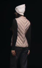 ESSENTIAL LIGHTWEIGHT DOWN VEST