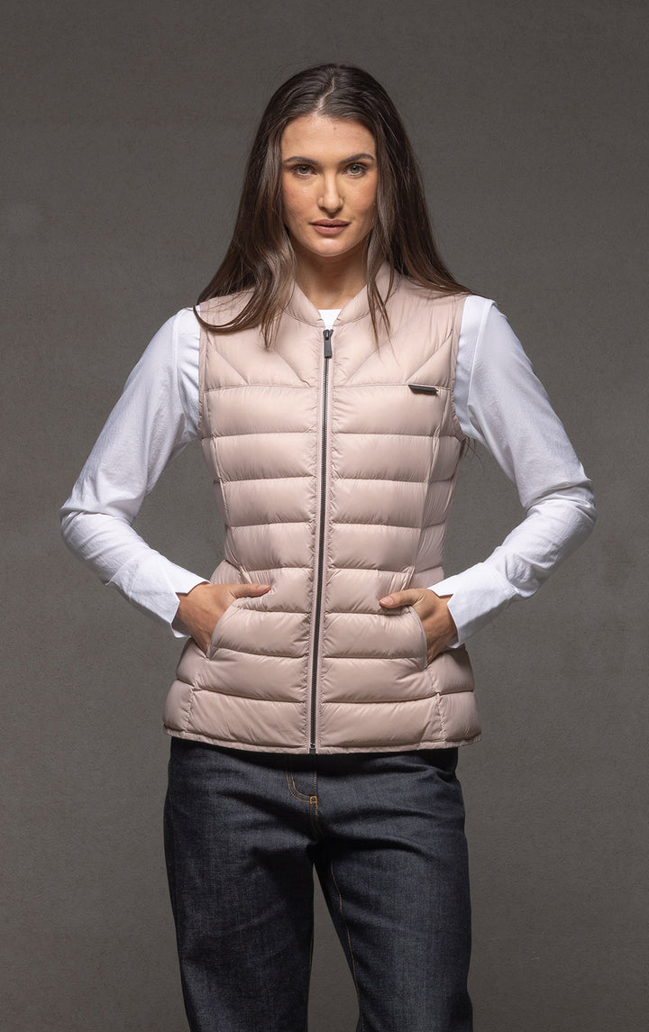 ESSENTIAL LIGHTWEIGHT DOWN VEST