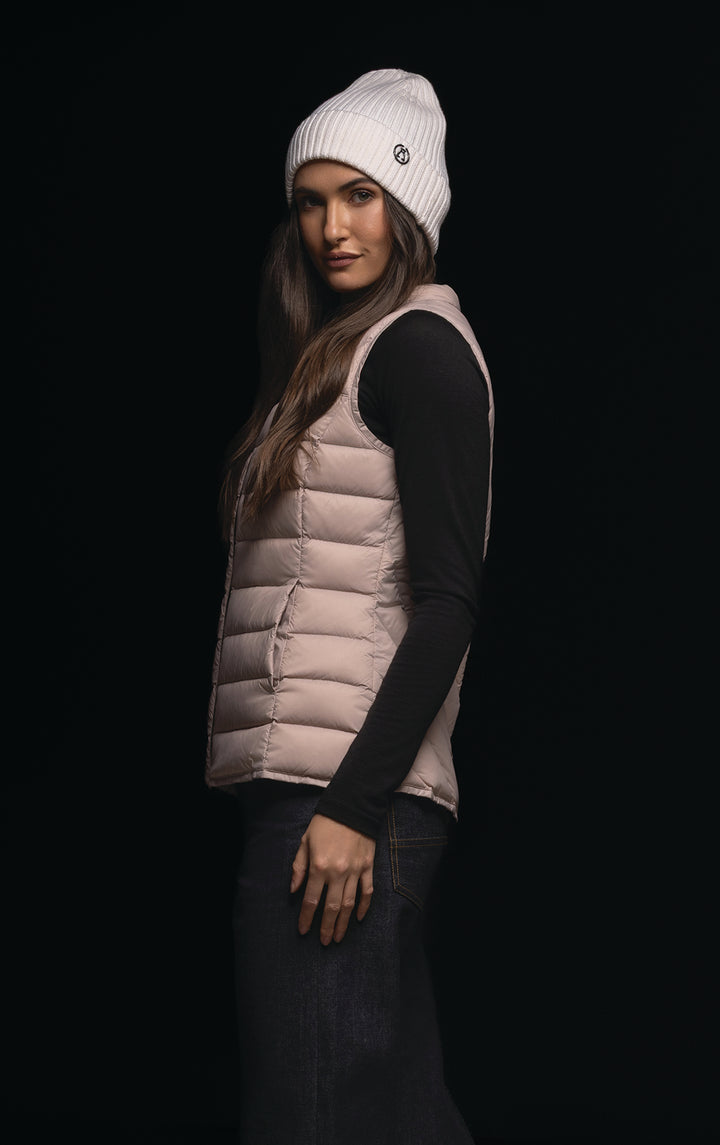 ESSENTIAL LIGHTWEIGHT DOWN VEST