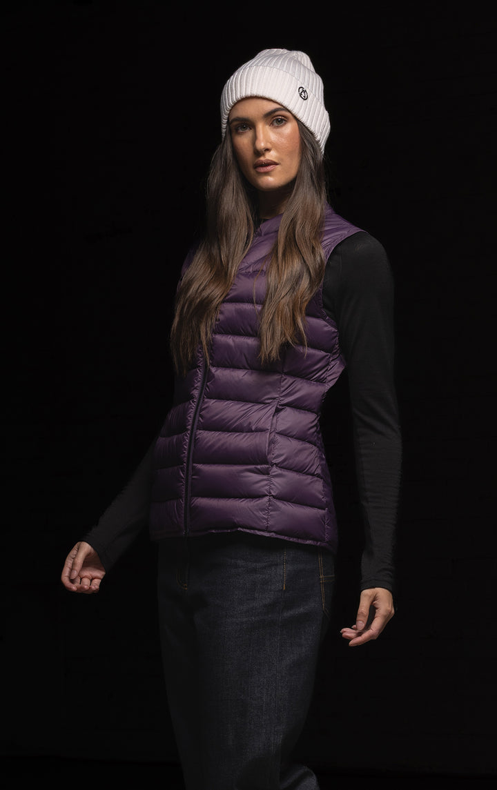 ESSENTIAL LIGHTWEIGHT DOWN VEST