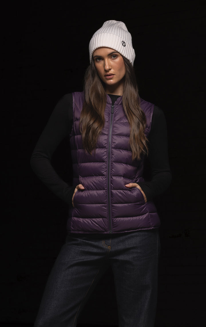 ESSENTIAL LIGHTWEIGHT DOWN VEST