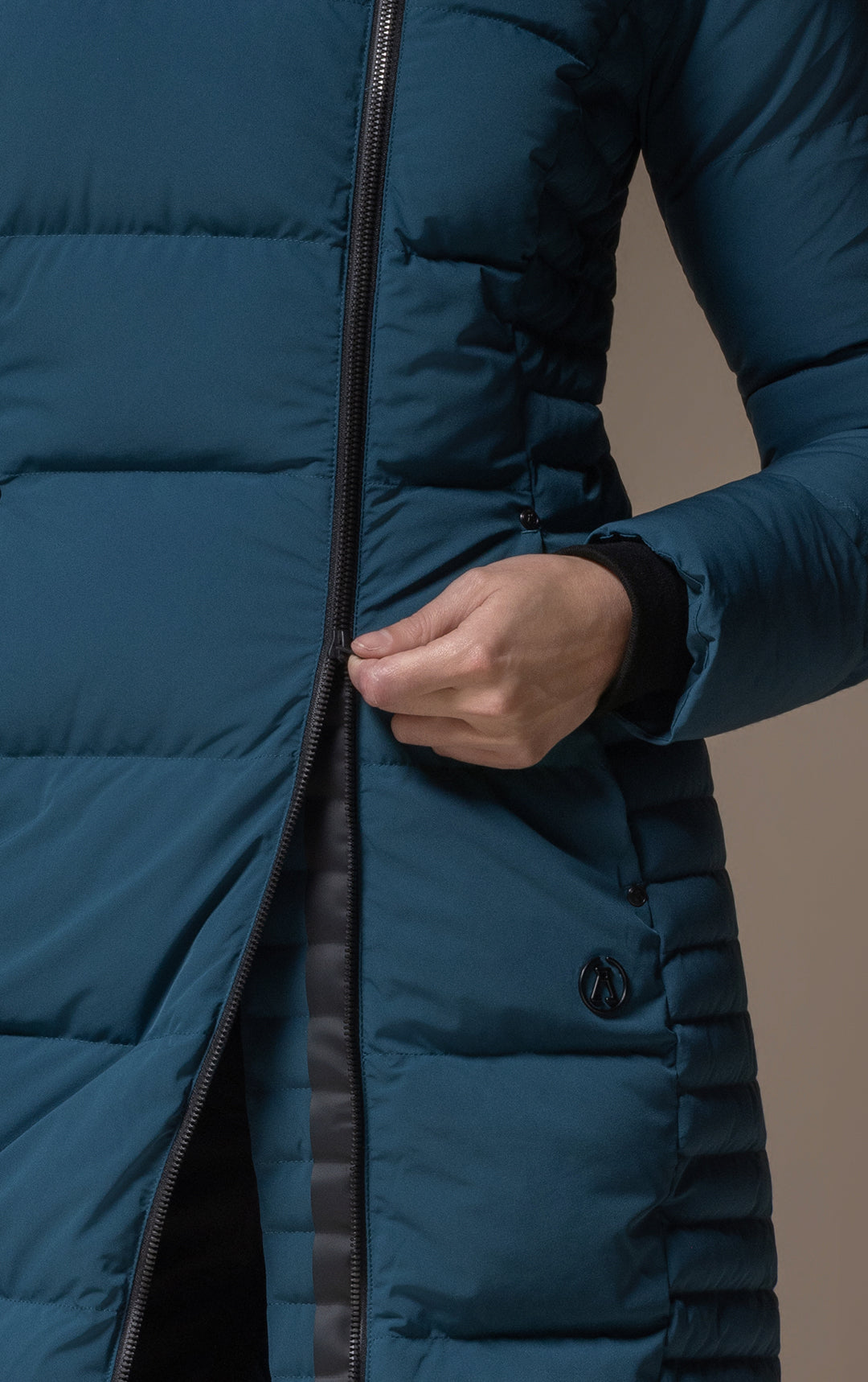 LAMINATED DOWN COAT