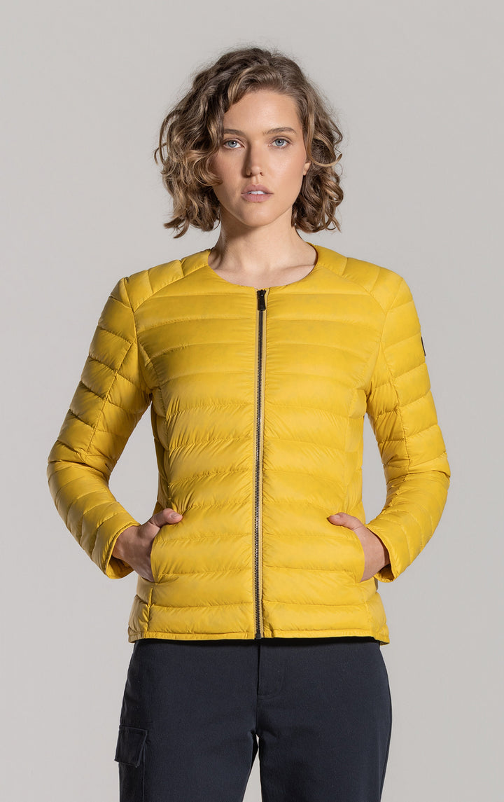 ESSENTIAL LIGHTWEIGHT DOWN JACKET