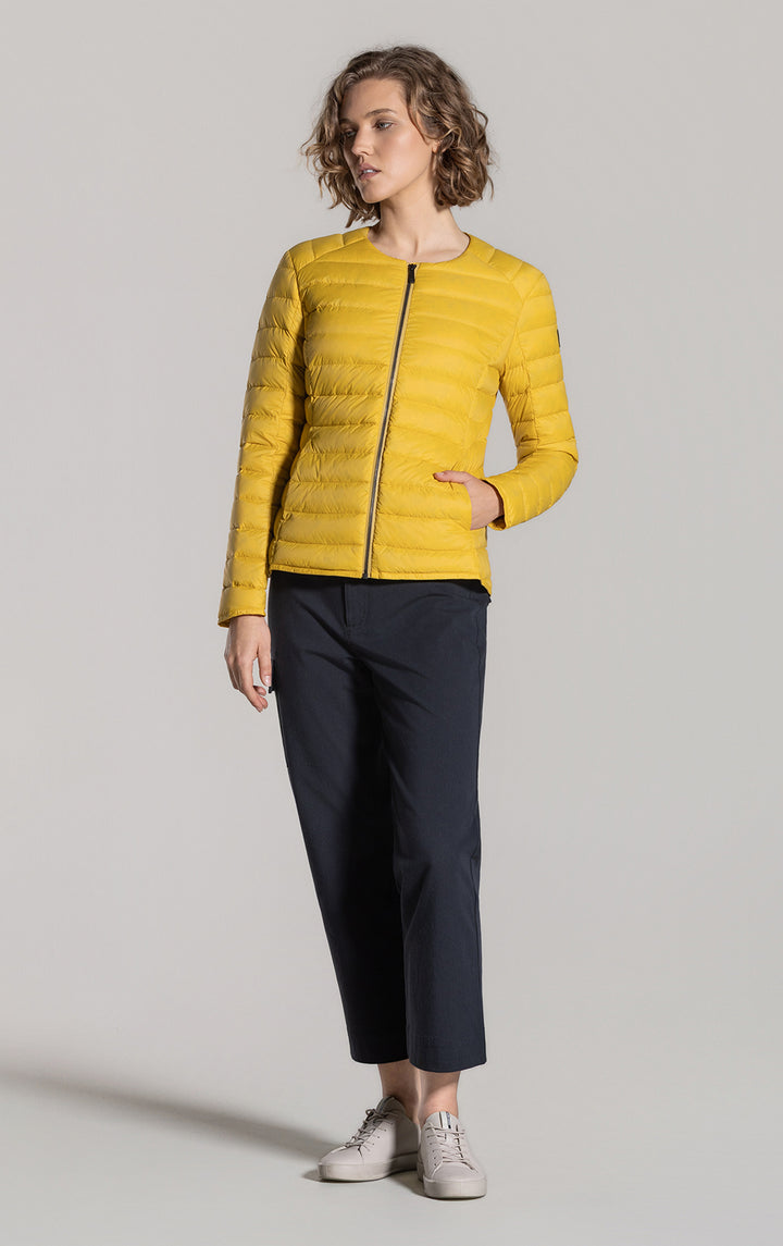 ESSENTIAL LIGHTWEIGHT DOWN JACKET