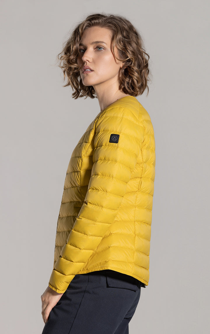 ESSENTIAL LIGHTWEIGHT DOWN JACKET