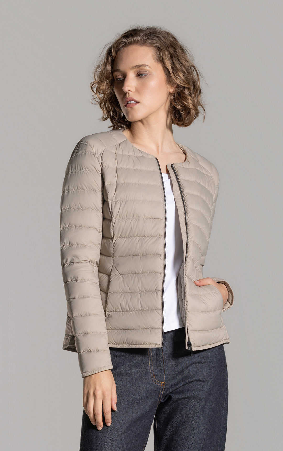 ESSENTIAL LIGHTWEIGHT DOWN JACKET