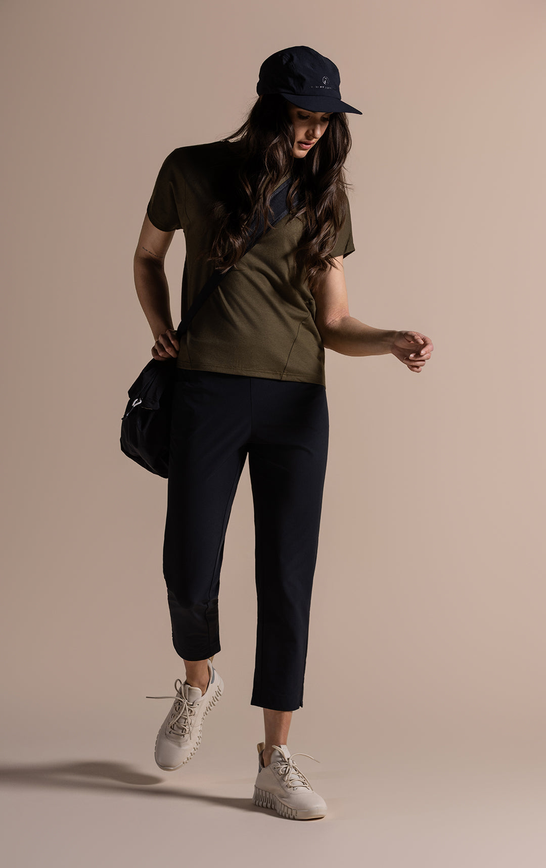 PERFORMANCE RAGLAN TEE