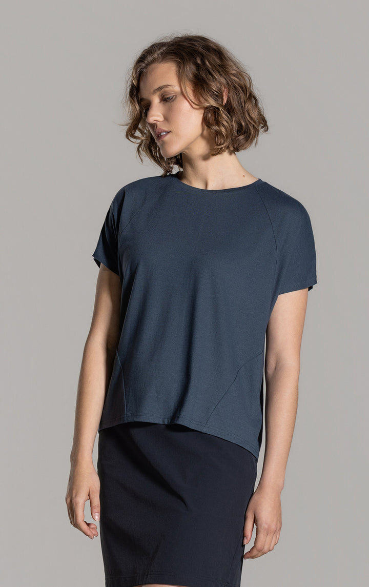 PERFORMANCE RAGLAN TEE