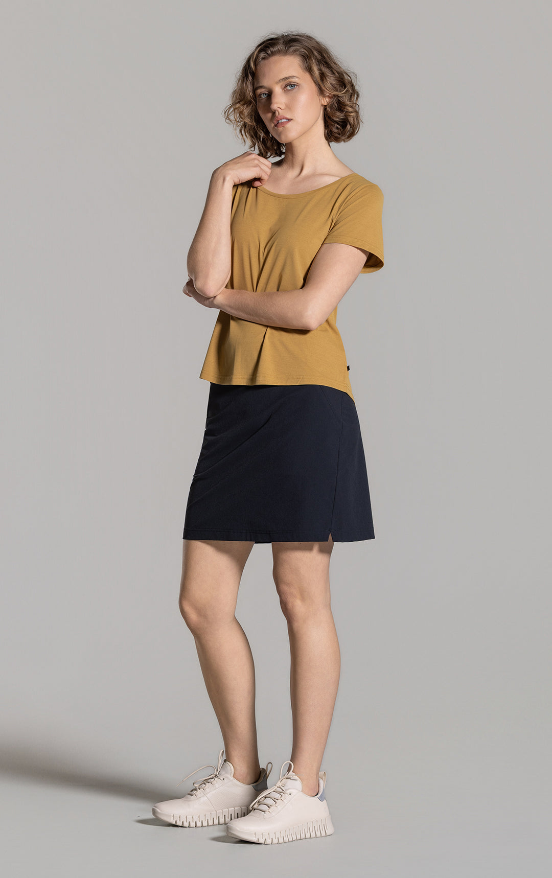 ASTY PERFORMANCE TEE