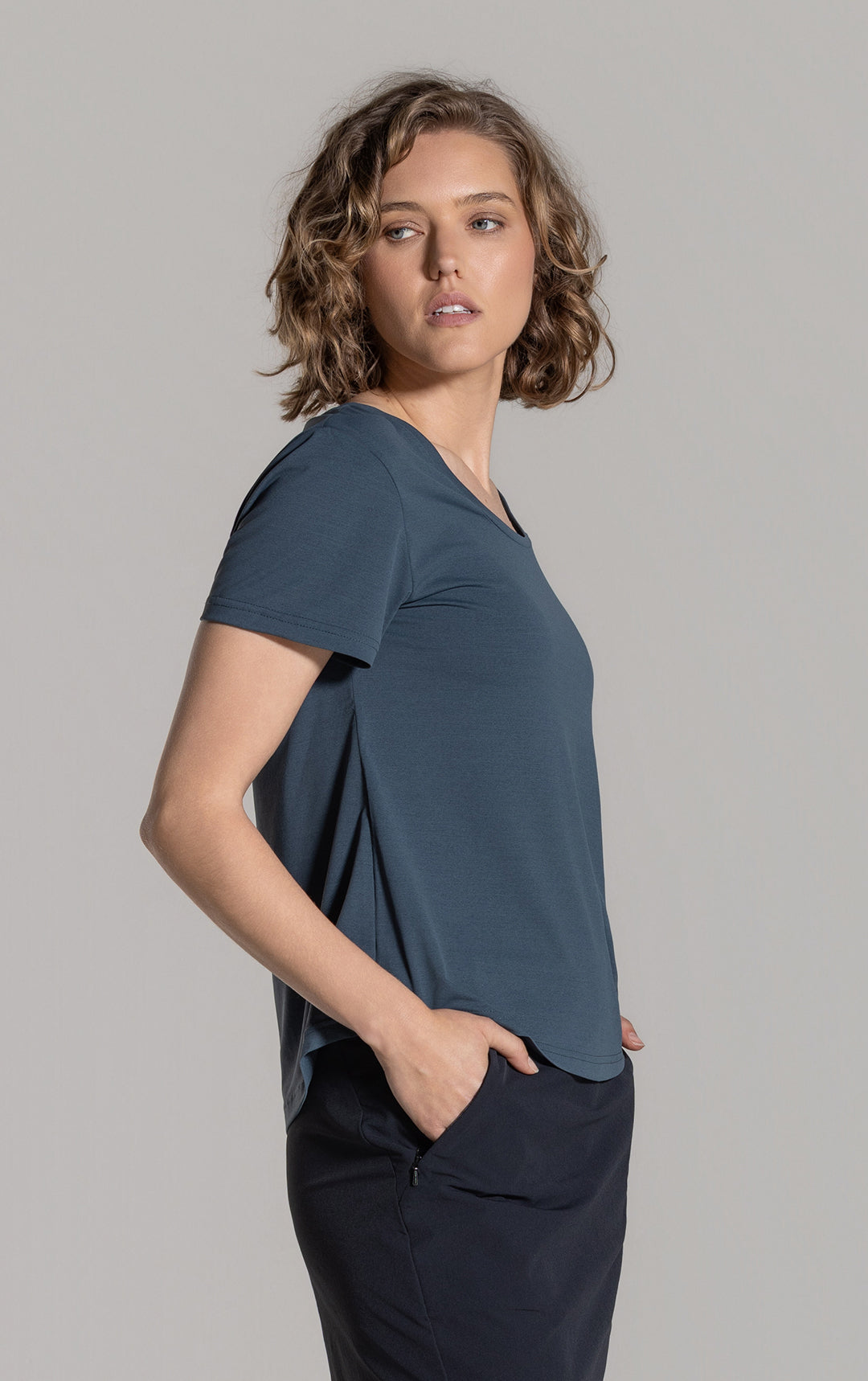 ASTY PERFORMANCE TEE