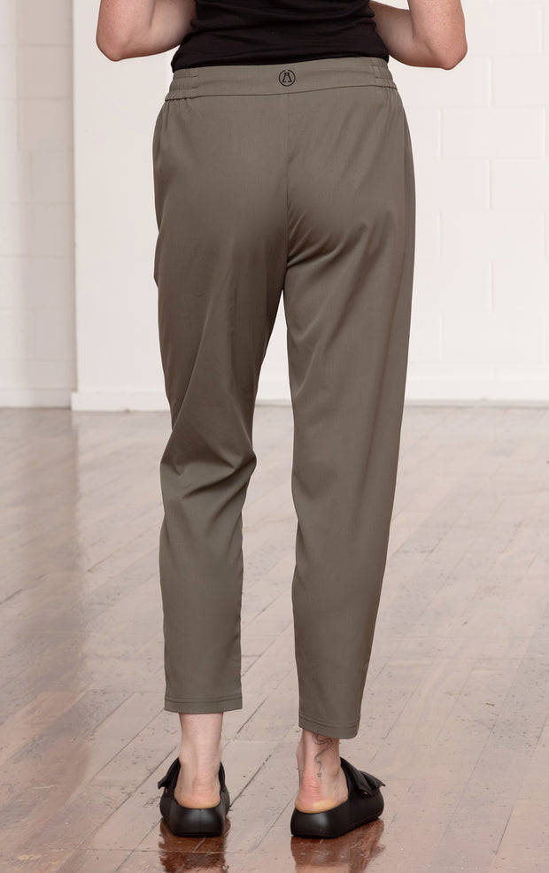 PERFORMANCE TWILL JOGGER