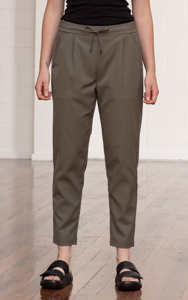 PERFORMANCE TWILL JOGGER