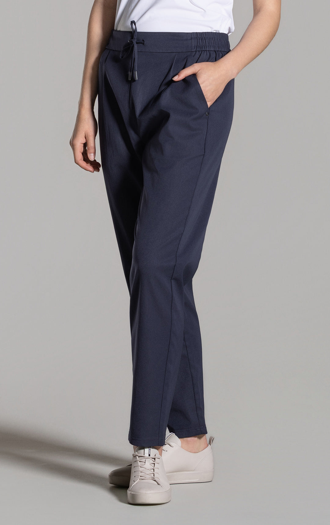 PERFORMANCE TWILL JOGGER