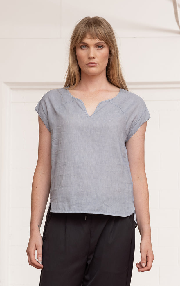 LIGHTWEIGHT ORGANIC COTTON TOP