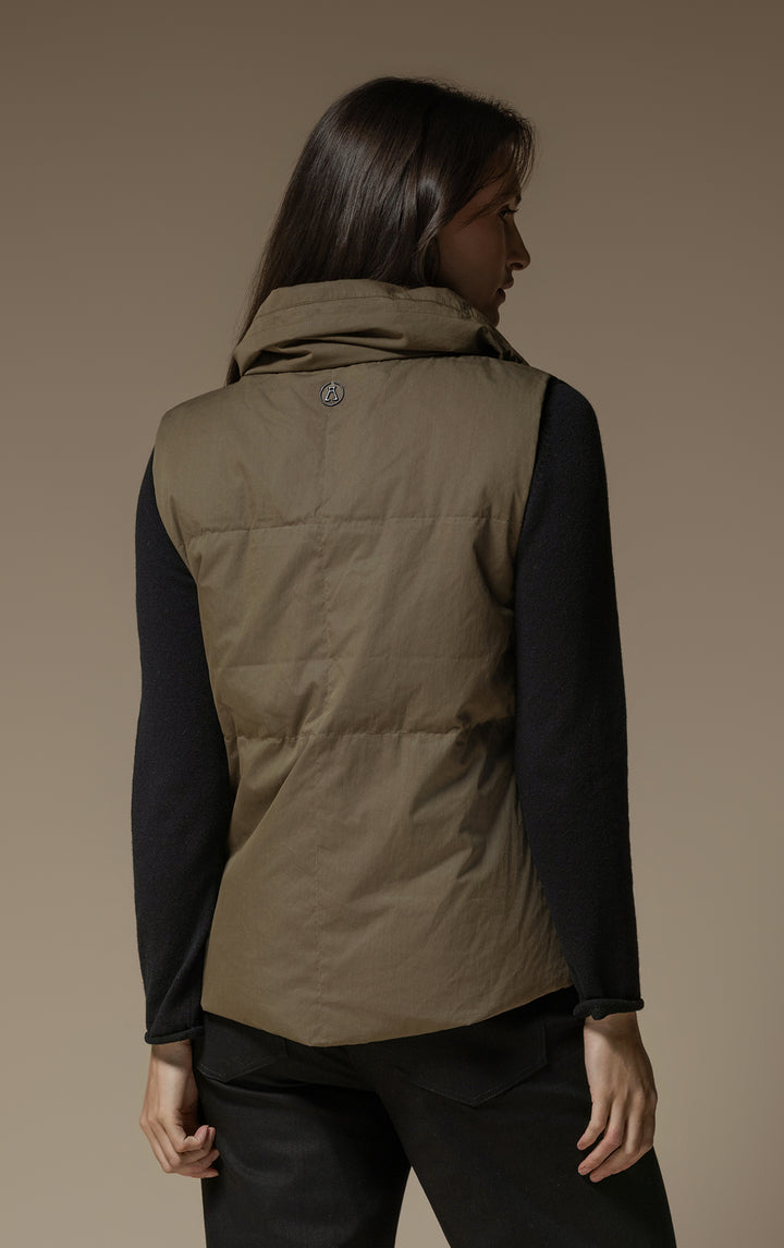 HIGH COLLAR DOWN VEST