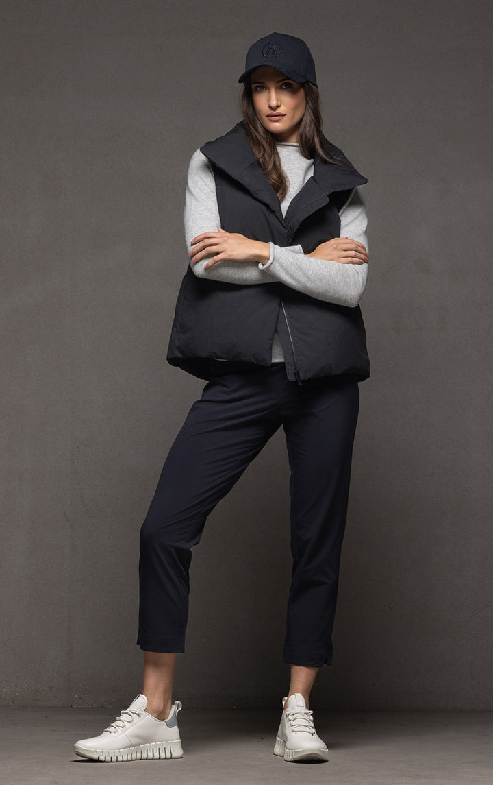 HIGH COLLAR DOWN VEST