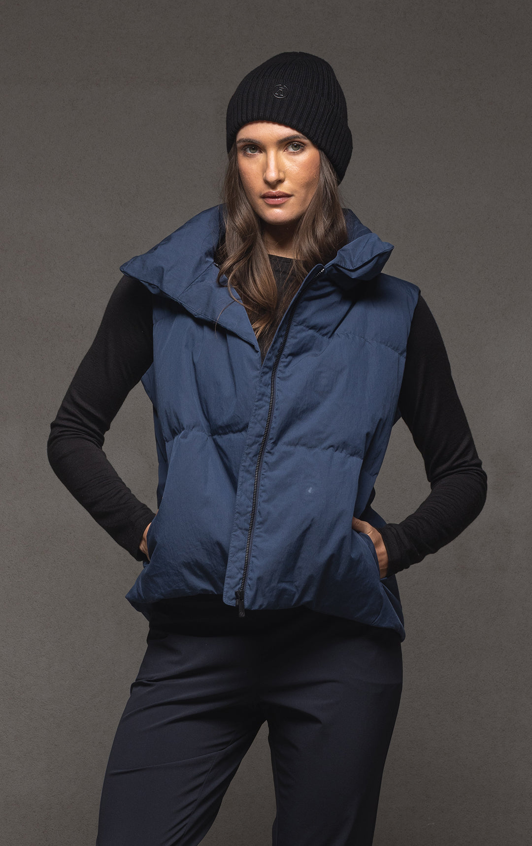 HIGH COLLAR DOWN VEST