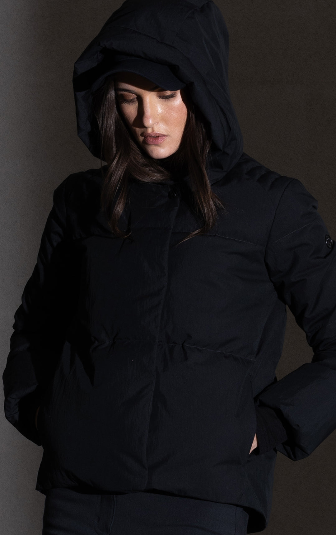 HOODED DOWN JACKET