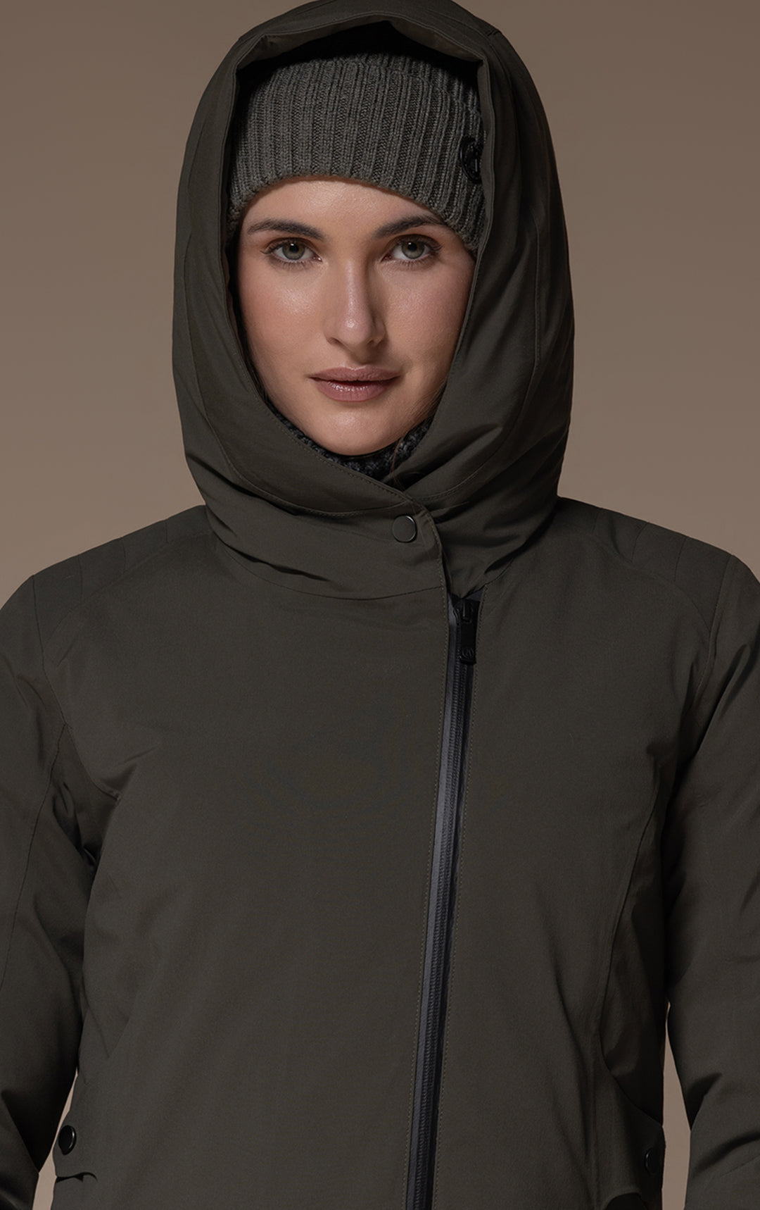LAMINATED DOWN COAT