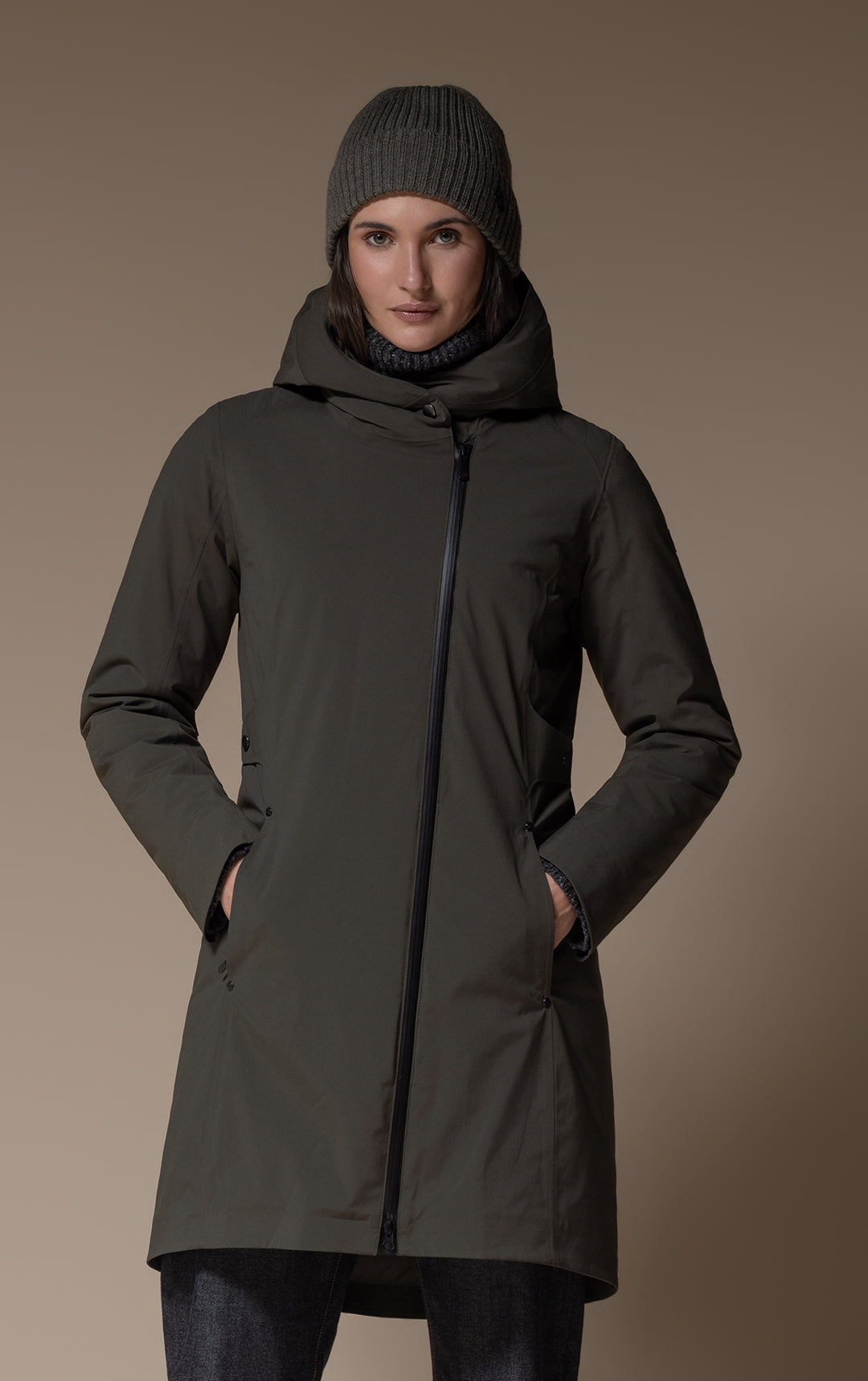 HOODED DOWN PARKA